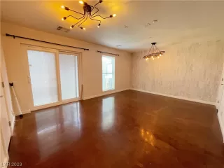 Photo #3: 2498865 Listing