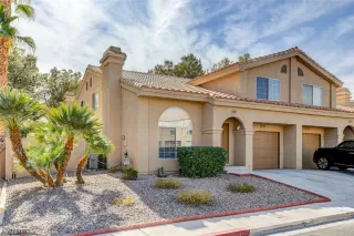 Photo #2: 2498881 Listing