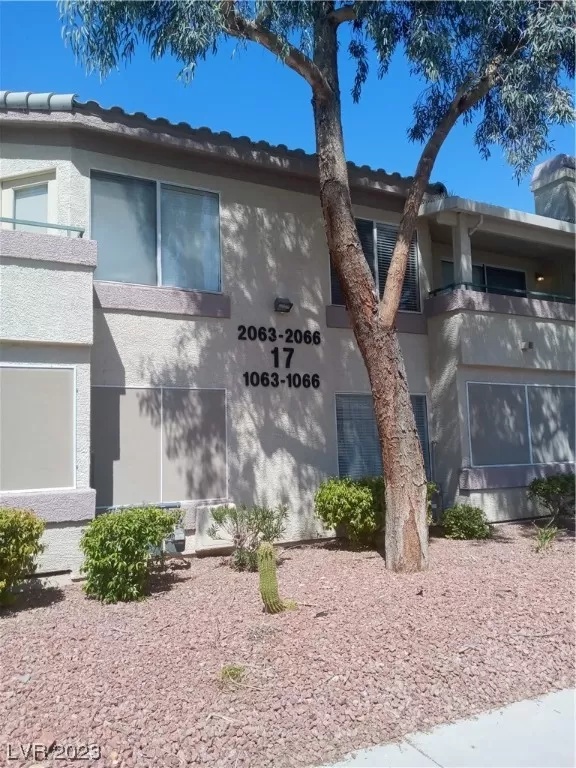 MLS: 2498884 Condo For Sale