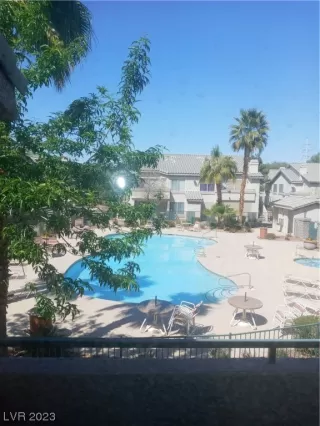 Photo #2: 2498884 Listing