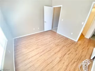 Photo #6: 2498888 Listing 