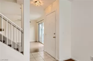 Photo #5: 2498906 Listing 