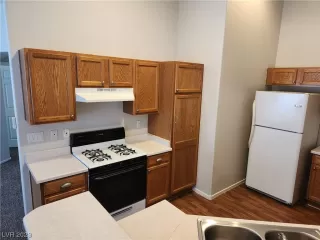 Photo #2: 2498918 Listing 