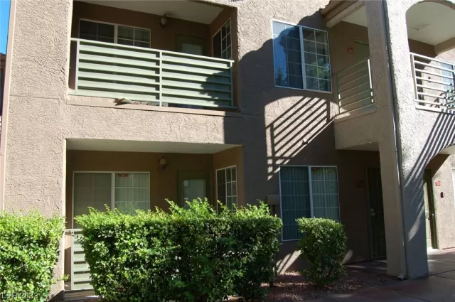 MLS: 2498920 Condo For Sale