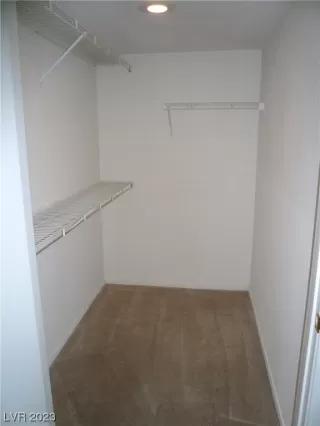 Photo #3: 2498922 Listing