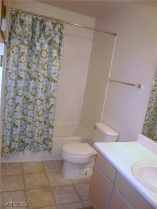Photo #4: 2498922 Listing