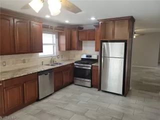 Photo #1: 2498923 Listing 