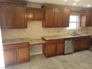 Photo #2: 2498923 Listing 