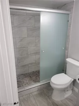 Photo #6: 2498923 Listing 