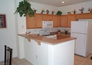 Photo #6: 2498925 Listing