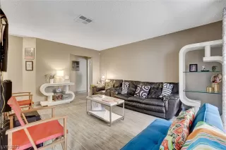 Photo #3: 2498942 Listing 