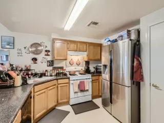 Photo #3: 2498945 Listing