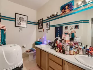 Photo #5: 2498945 Listing