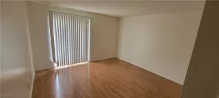 Photo #5: 2498958 Listing 