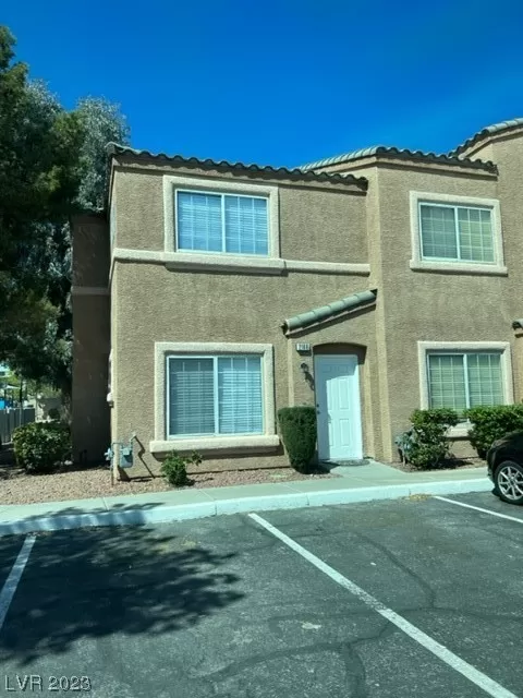 MLS: 2498971 Condo For Sale