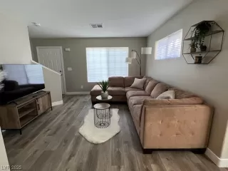 Photo #3: 2498971 Listing 