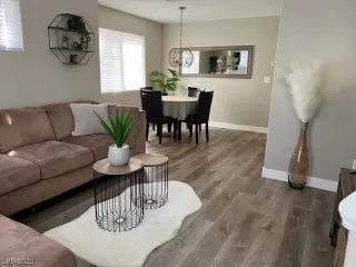 Photo #4: 2498971 Listing 