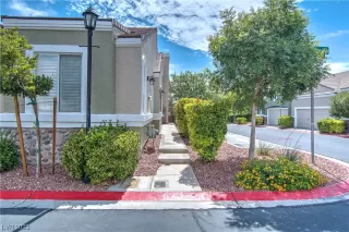 Photo #2: 2498977 Listing