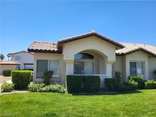 Photo #2: 2498986 Listing