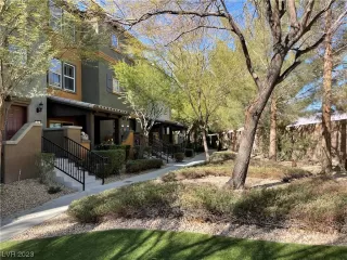 Photo #3: 2498996 Listing 