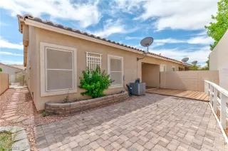 Photo #5: 2499018 Listing 