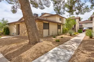 Photo #1: 2499037 Listing