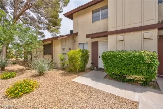 Photo #2: 2499037 Listing