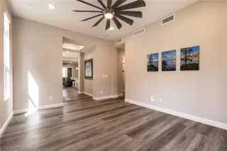 Photo #5: 2499046 Listing