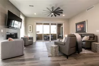 Photo #6: 2499046 Listing