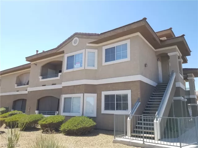 MLS: 2499078 Condo For Sale