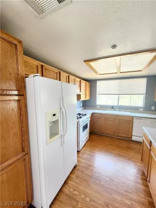 Photo #2: 2499078 Listing 