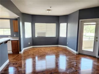 Photo #4: 2499078 Listing 