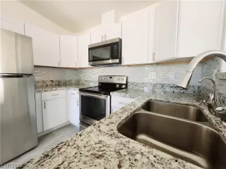 Photo #5: 2499115 Listing 