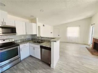 Photo #6: 2499115 Listing 