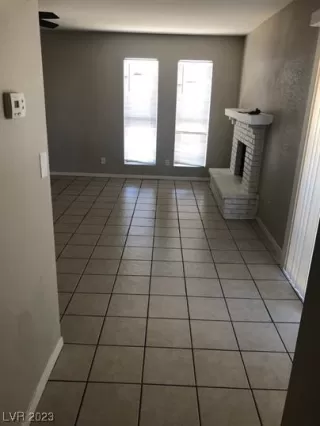 Photo #2: 2499117 Listing 