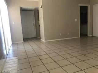 Photo #3: 2499117 Listing 