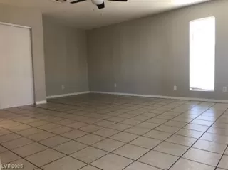 Photo #4: 2499117 Listing 