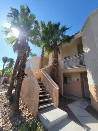 Photo #2: 2499138 Listing 