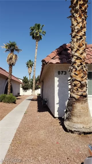 Photo #2: 2499140 Listing 