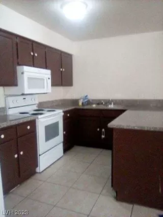 Photo #6: 2499140 Listing 