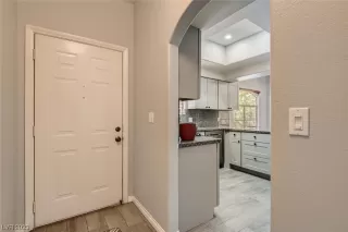 Photo #3: 2499169 Listing 