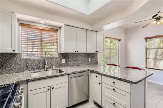 Photo #6: 2499169 Listing 