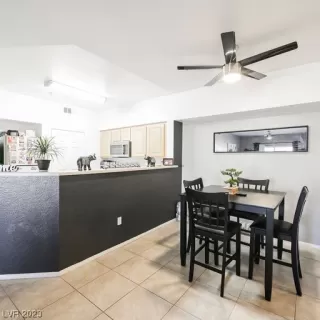 Photo #4: 2499170 Listing