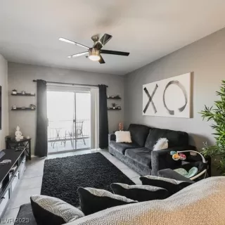 Photo #5: 2499170 Listing