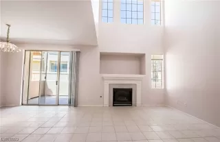 Photo #6: 2499173 Listing