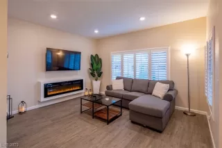 Photo #4: 2499193 Listing 