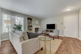 Photo #5: 2499199 Listing