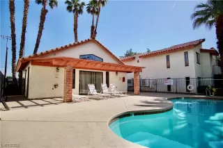 Photo #1: 2499201 Listing