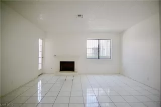 Photo #4: 2499201 Listing