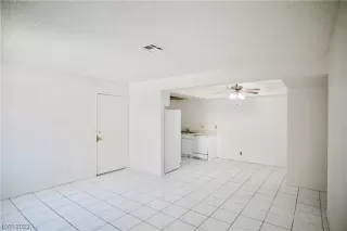 Photo #6: 2499201 Listing